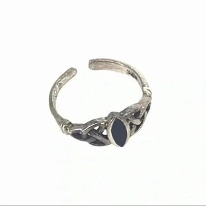 VICTORIAN GOTHIC INSPIRED MOODY TWISTED TRINITY DARK ACADEMIA TOE RING SIZE XS